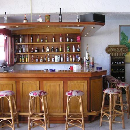 Knossos Aparthotel Pánormos Екстериор снимка