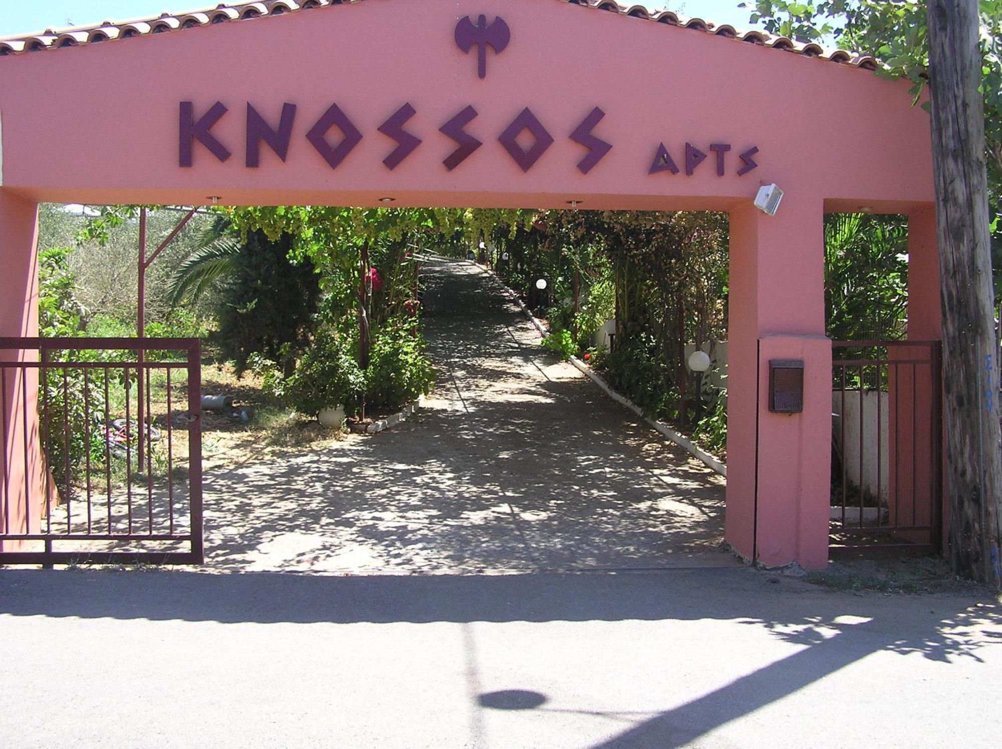 Knossos Aparthotel Pánormos Екстериор снимка