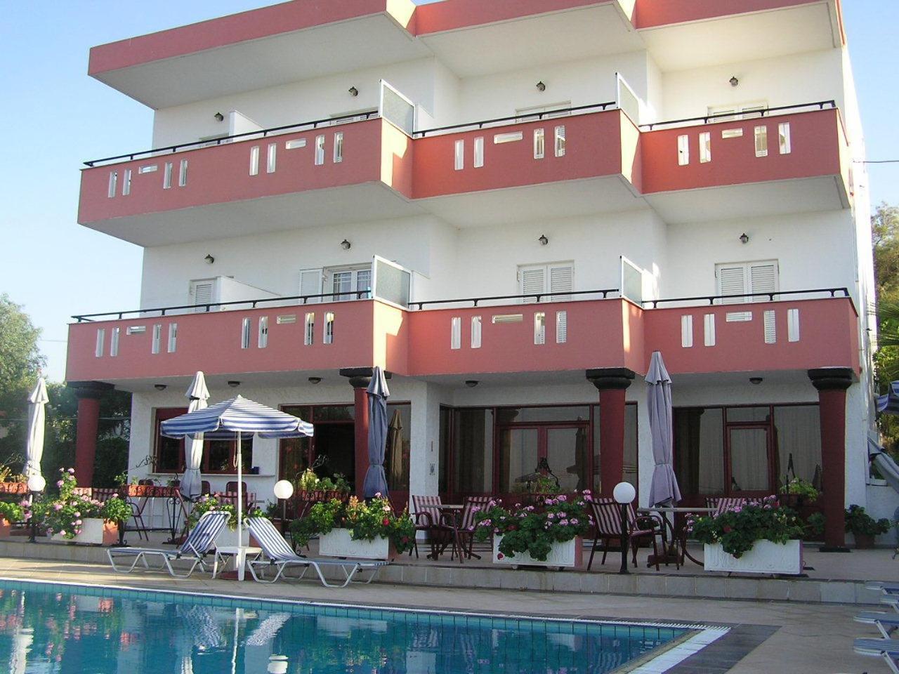 Knossos Aparthotel Pánormos Екстериор снимка