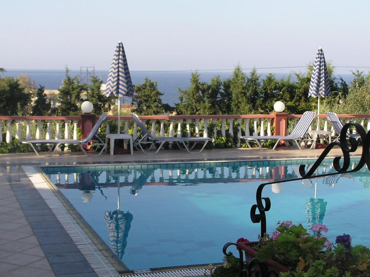 Knossos Aparthotel Pánormos Екстериор снимка