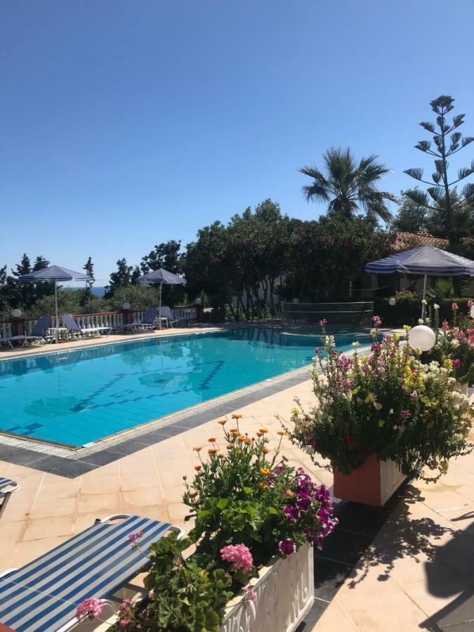 Knossos Aparthotel Pánormos Екстериор снимка